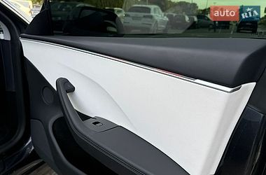 Седан Tesla Model 3 2024 в Києві
