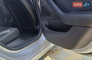 Седан Tesla Model 3 2018 в Чорткове
