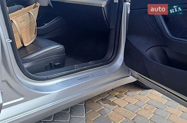 Седан Tesla Model 3 2018 в Чорткове