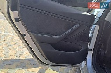Седан Tesla Model 3 2018 в Чорткове