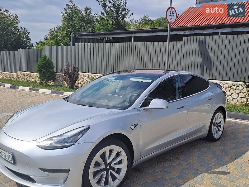 Седан Tesla Model 3 2018 в Чорткове
