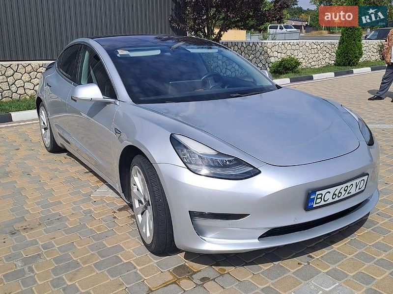 Седан Tesla Model 3 2018 в Чорткове