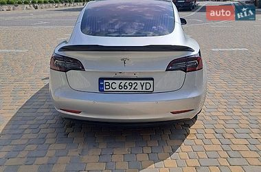 Седан Tesla Model 3 2018 в Чорткове