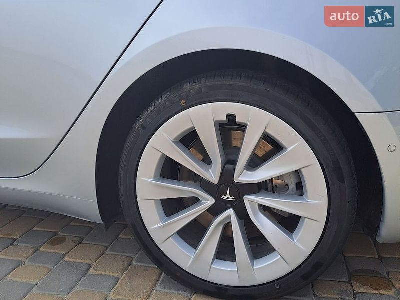 Седан Tesla Model 3 2018 в Чорткове