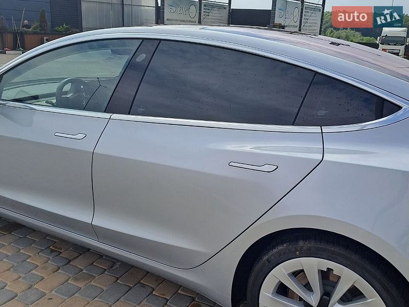Седан Tesla Model 3 2018 в Чорткове