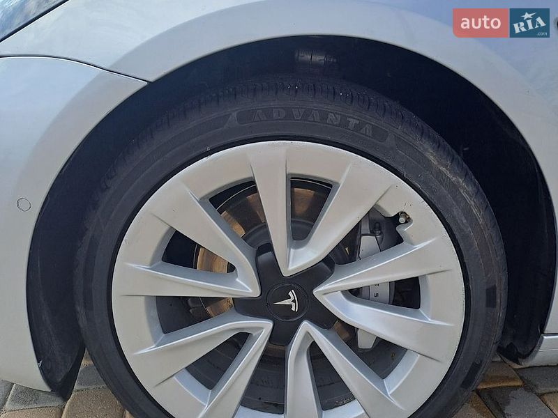 Седан Tesla Model 3 2018 в Чорткове