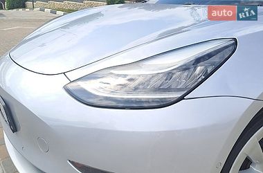 Седан Tesla Model 3 2018 в Чорткове