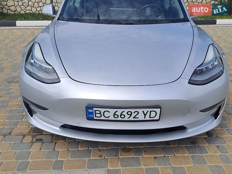 Седан Tesla Model 3 2018 в Чорткове