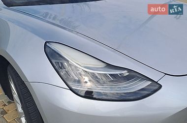 Седан Tesla Model 3 2018 в Чорткове