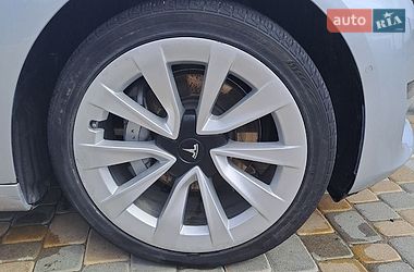 Седан Tesla Model 3 2018 в Чорткове