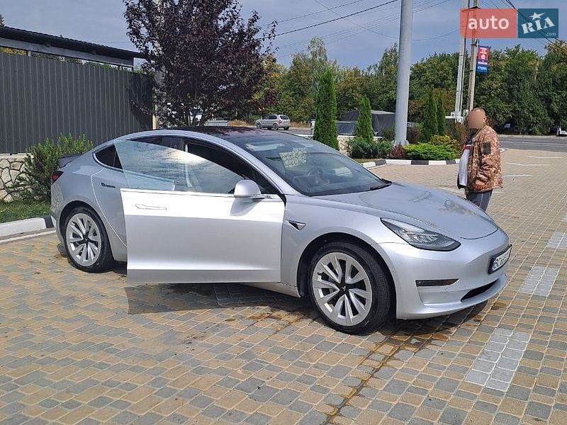 Седан Tesla Model 3 2018 в Чорткове