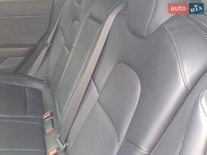 Седан Tesla Model 3 2018 в Чорткове