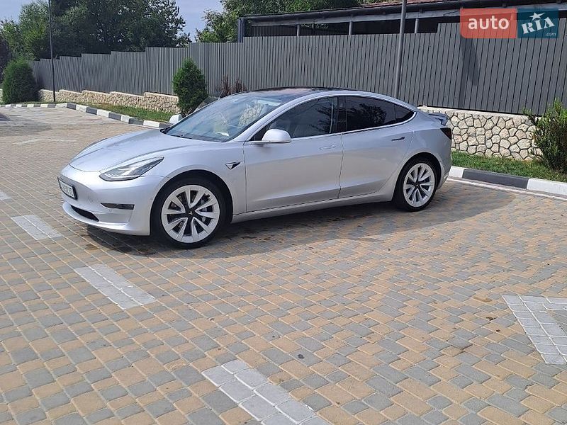 Седан Tesla Model 3 2018 в Чорткове