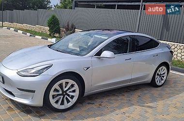 Седан Tesla Model 3 2018 в Чорткове