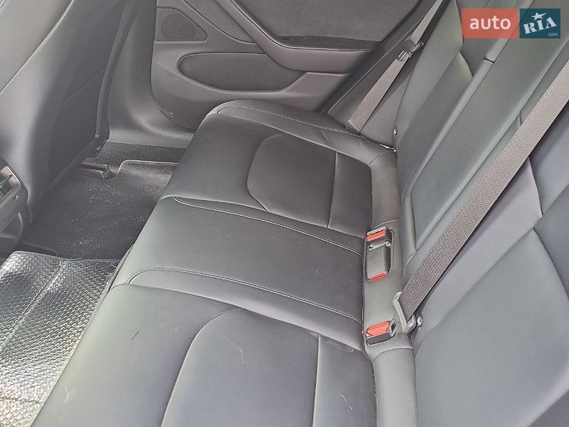 Седан Tesla Model 3 2018 в Чорткове