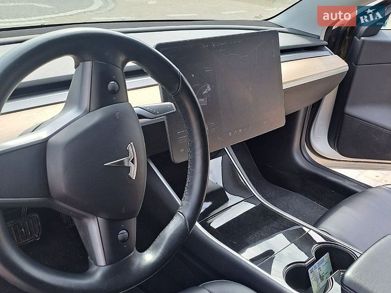 Седан Tesla Model 3 2018 в Чорткове