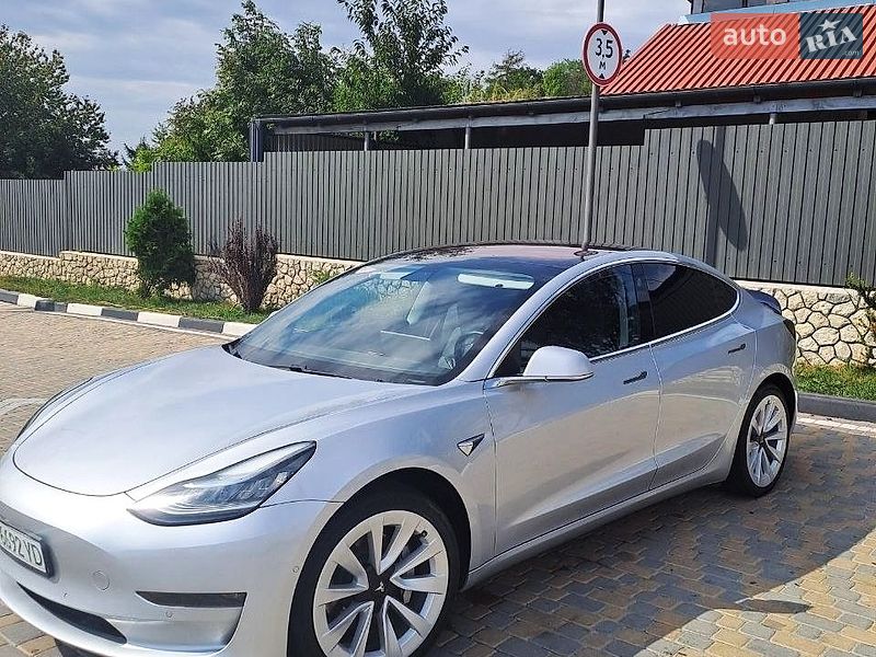 Седан Tesla Model 3 2018 в Чорткове