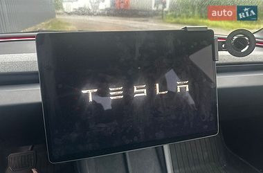 Седан Tesla Model 3 2024 в Рівному