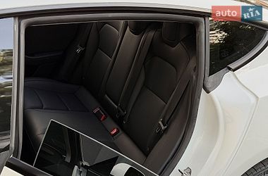 Седан Tesla Model 3 2024 в Києві