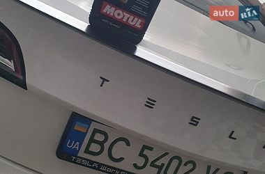 Седан Tesla Model 3 2022 в Львове