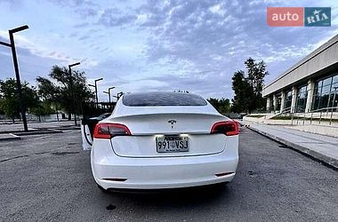 Седан Tesla Model 3 2019 в Львові фото 9 Седан Tesla Model 3 2019 в Львові