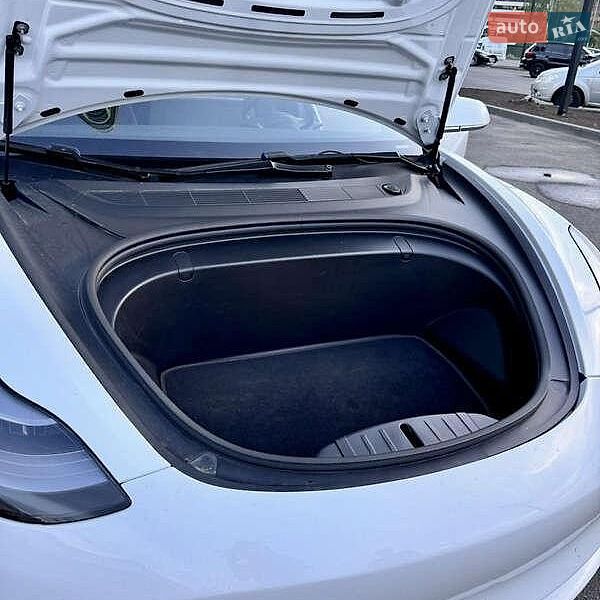Седан Tesla Model 3 2019 в Львові фото 13 Седан Tesla Model 3 2019 в Львові