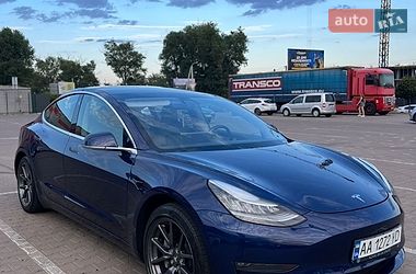 Седан Tesla Model 3 2018 в Софіївській Борщагівці