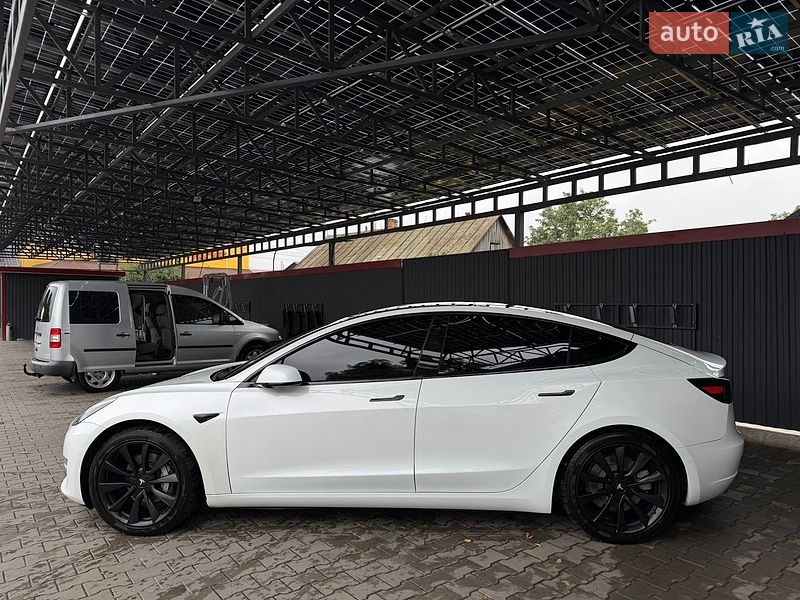 Седан Tesla Model 3 2018 в Ірпені