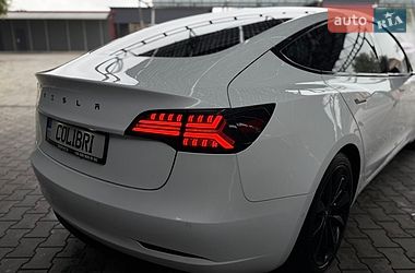 Седан Tesla Model 3 2018 в Ірпені