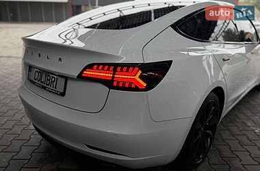 Седан Tesla Model 3 2018 в Ірпені