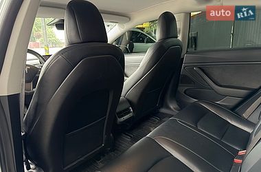 Седан Tesla Model 3 2018 в Ірпені