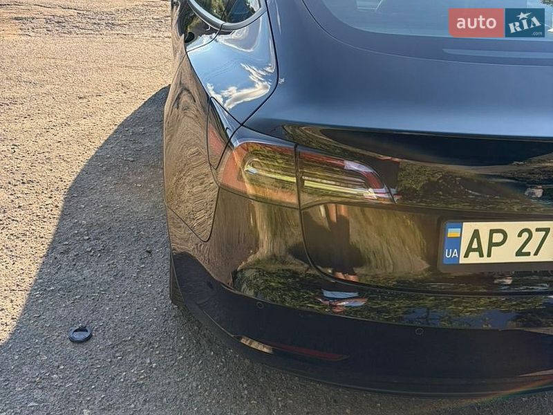 Седан Tesla Model 3 2022 в Запорожье