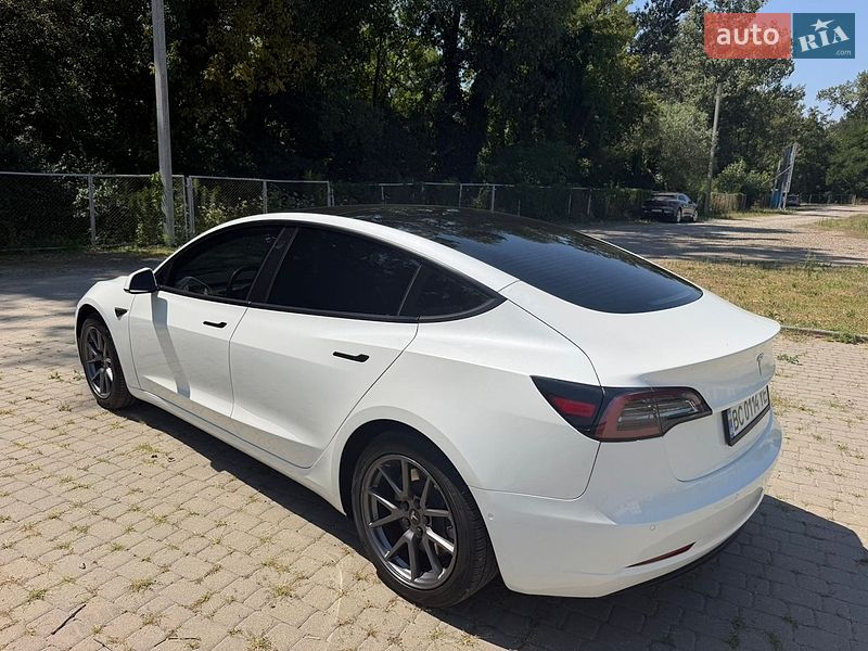 Седан Tesla Model 3 2021 в Черновцах фото 11 Седан Tesla Model 3 2021 в Черновцах