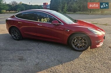 Седан Tesla Model 3 2019 в Харкові