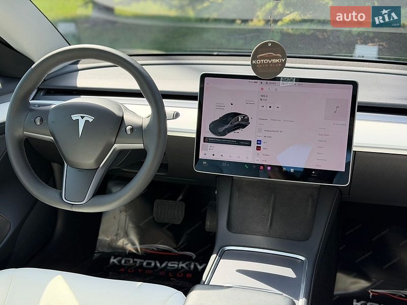 Седан Tesla Model 3 2021 в Одесі