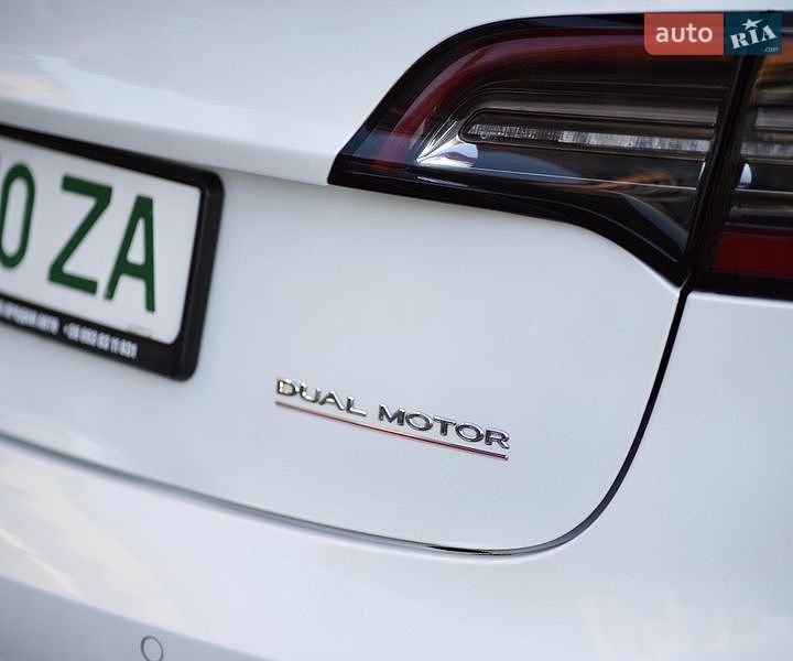 Седан Tesla Model 3 2020 в Софиевской Борщаговке