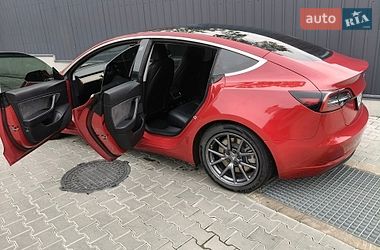 Седан Tesla Model 3 2018 в Луцьку