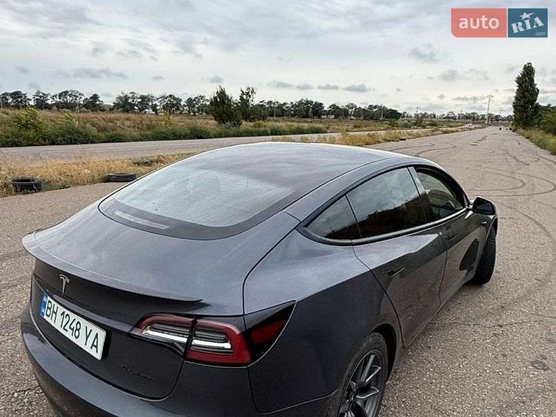 Седан Tesla Model 3 2021 в Одессе