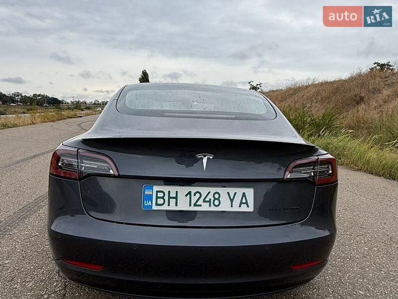 Седан Tesla Model 3 2021 в Одессе