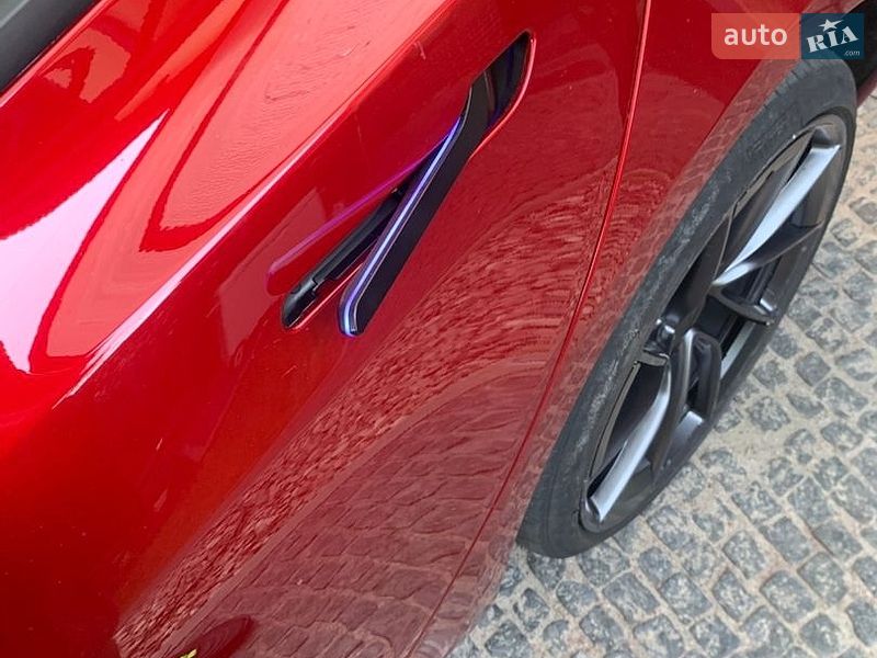 Седан Tesla Model 3 2024 в Києві