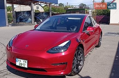 Седан Tesla Model 3 2018 в Виннице
