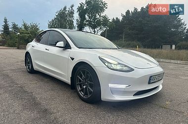 Седан Tesla Model 3 2021 в Кропивницком