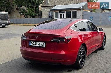 Седан Tesla Model 3 2018 в Ужгороде