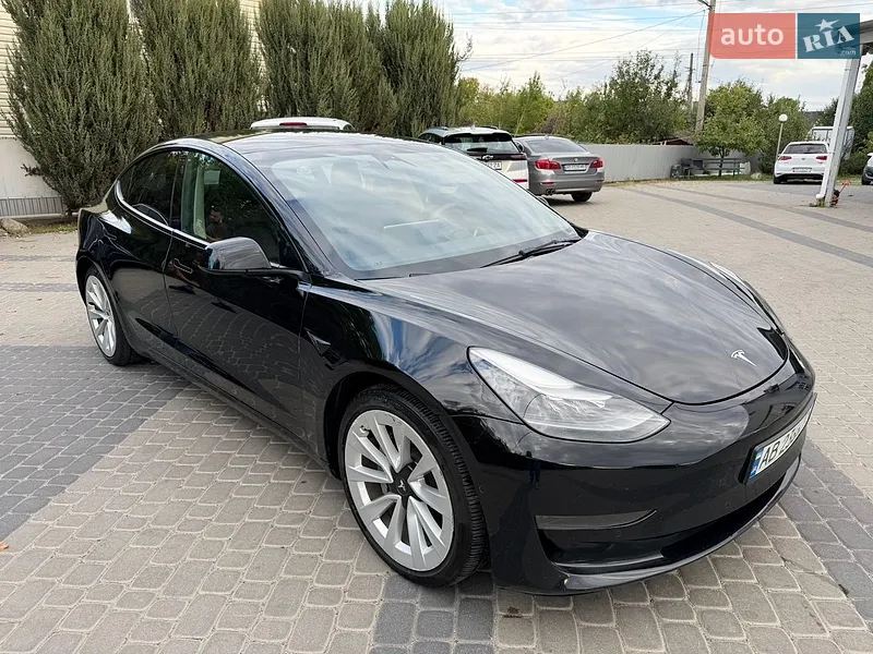 Tesla Model 3 2022