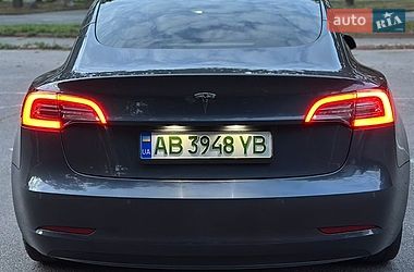 Седан Tesla Model 3 2022 в Виннице