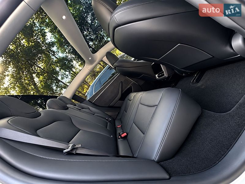 Седан Tesla Model 3 2025 в Львові фото 16 Седан Tesla Model 3 2025 в Львові
