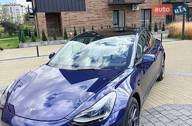 Седан Tesla Model 3 2022 в Ивано-Франковске