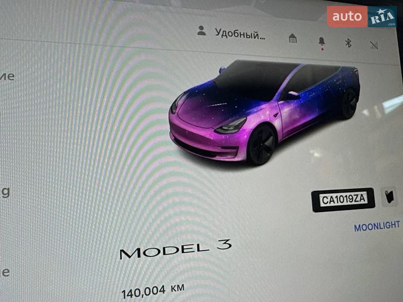 Седан Tesla Model 3 2022 в Черкасах