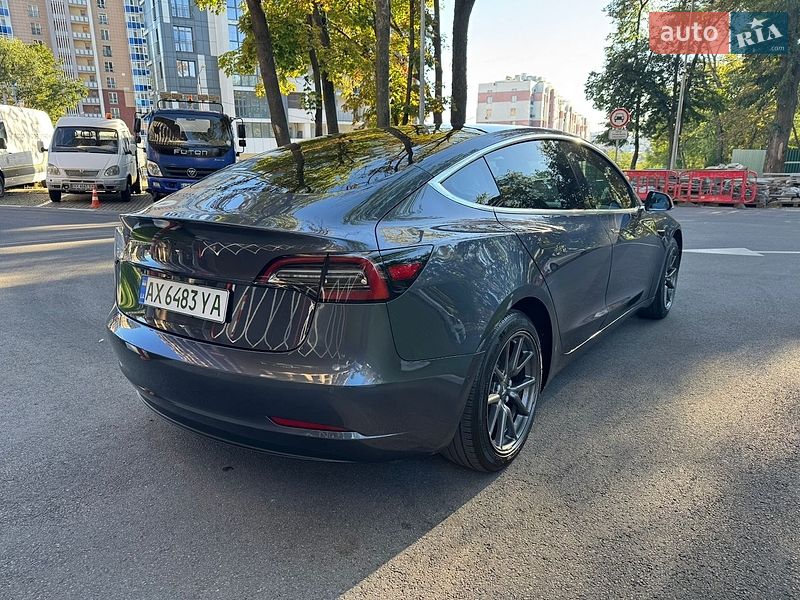 Седан Tesla Model 3 2019 в Харькове