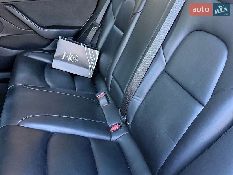 Седан Tesla Model 3 2021 в Києві